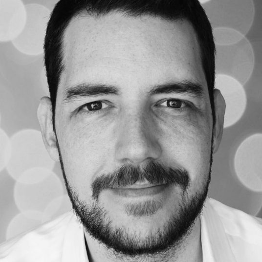 English (Australian) Voice Actor Lawrence W.