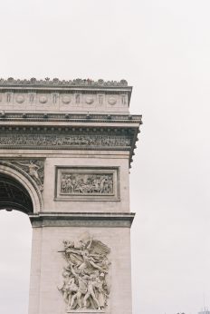 French voice over - arc de triomph in paris