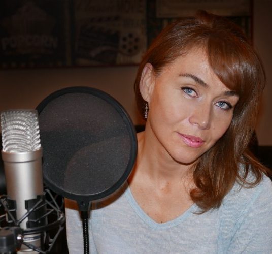 Spanish (Latin American) Voice Actor Claudia O.