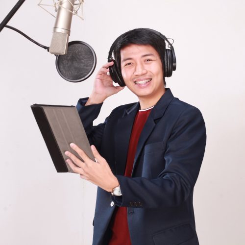 Dave S. - professional Tagalog voice actor at Voice Crafters