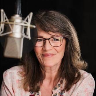 Diane M. - professional English (American) voice actor at Voice Crafters