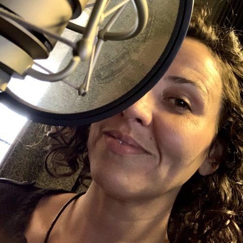 English (International) Voice Actor Kim-marie S.