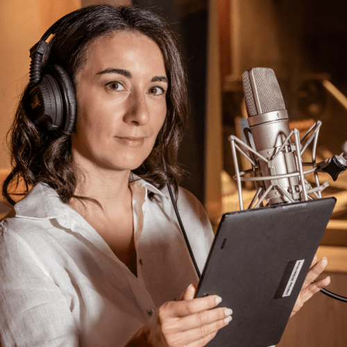 Cátia C. - professional Portuguese voice actor at Voice Crafters