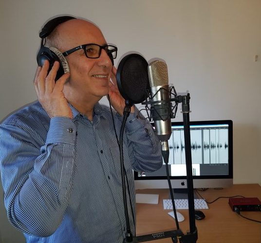 English (British) Voice Actor Johnathan W.