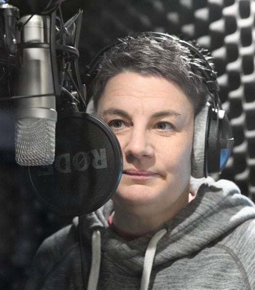 English (British) Voice Actor Kim R.