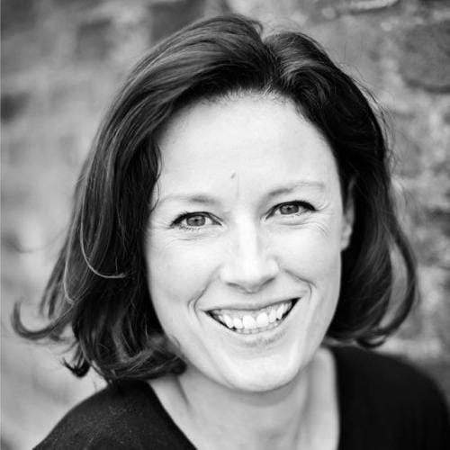 English (British) Voice Actor Lucy E.