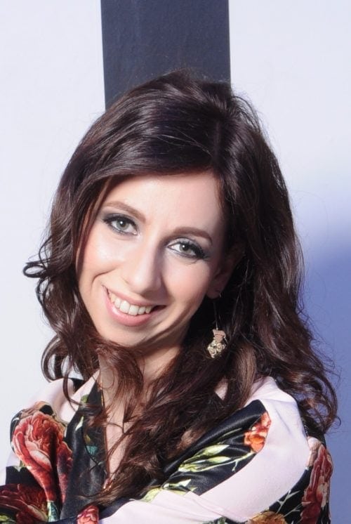 Naomi O. - professional English (British) voice actor at Voice Crafters