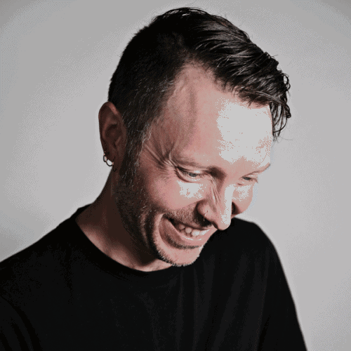 English (British) Voice Actor Martin W.