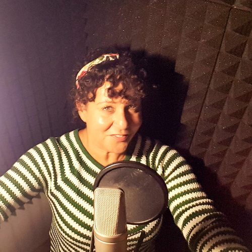 English (Australian) Voice Actor Dani B.