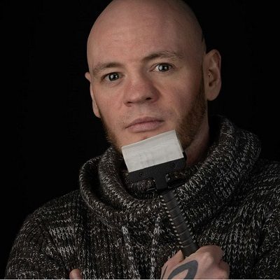 English (Scottish) Voice Actor Daniel W.