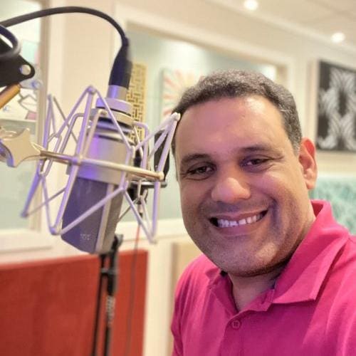 Luis Claudio S. - professional Portuguese (Brazilian) voice actor at Voice Crafters