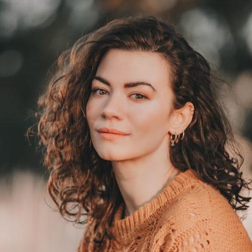 English (Canadian) Voice Actor Ceara M.