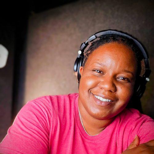 Ashante T. - professional English (American) voice actor at Voice Crafters