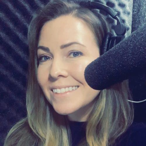 Dervla T. - professional English (Canadian) voice actor at Voice Crafters