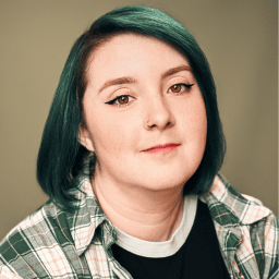 English (British) Voice Actor Hannah H.