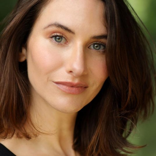 English (British) Voice Actor Robyn R.