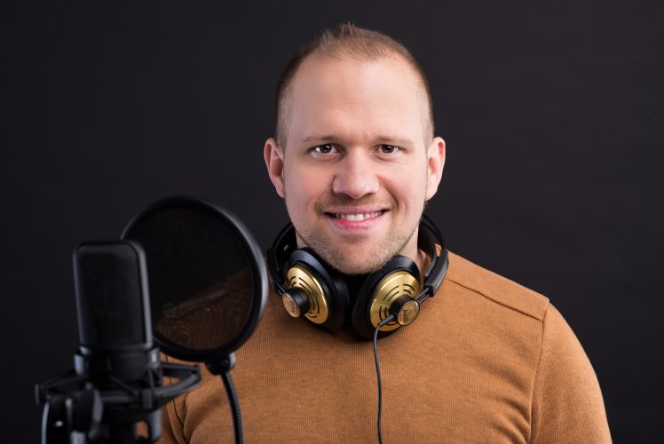 Hungarian Voice Actor Zoltán R.